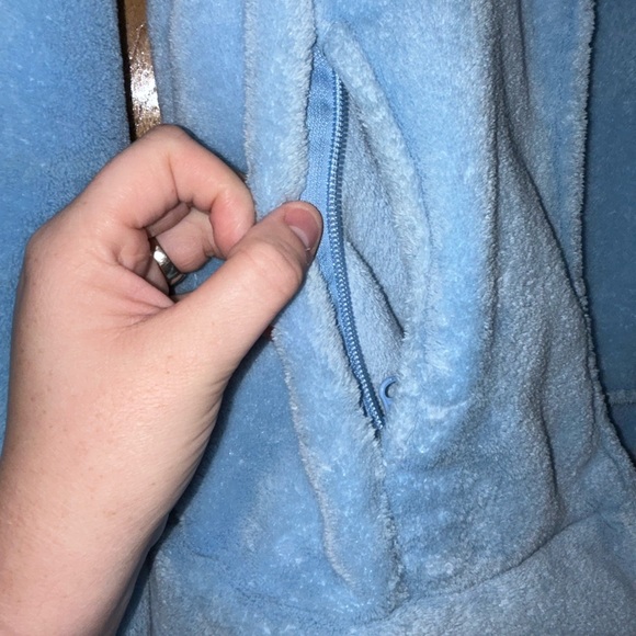 Cowgirl Legend Size Medium Women’s Light Blue Soft Fuzzy Zip Up Pockets Jacket - Picture 4 of 7